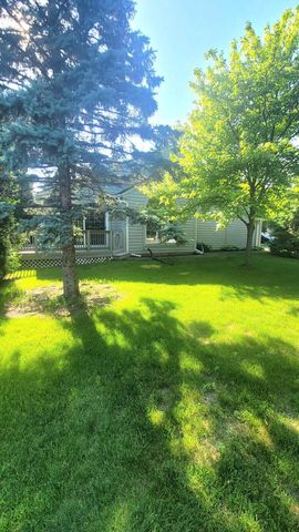 7711 W Terrace DRIVE, Franklin, WI 53132