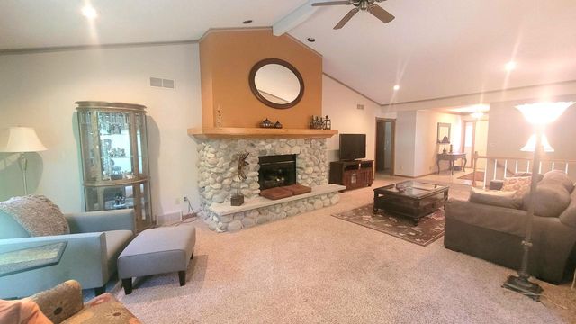 7711 W Terrace DRIVE, Franklin, WI 53132