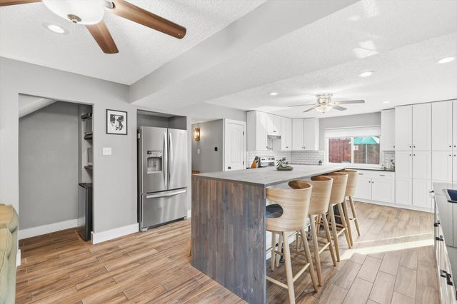 3036 Old Orchard Lane, Bedford, TX 76021