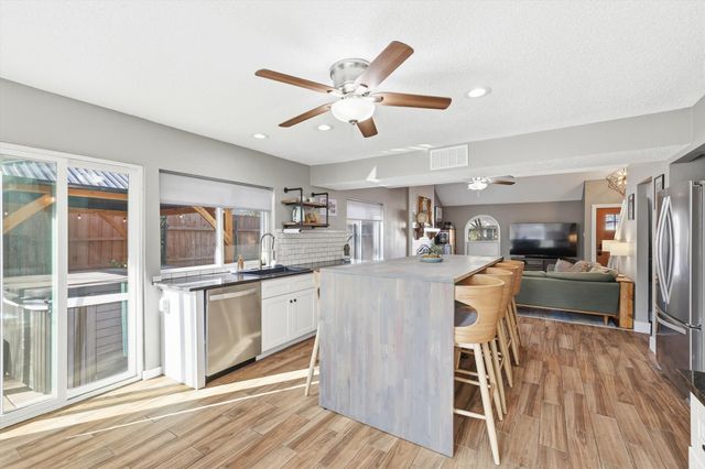 3036 Old Orchard Lane, Bedford, TX 76021