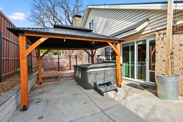 3036 Old Orchard Lane, Bedford, TX 76021