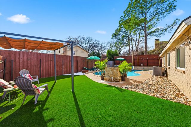 3036 Old Orchard Lane, Bedford, TX 76021