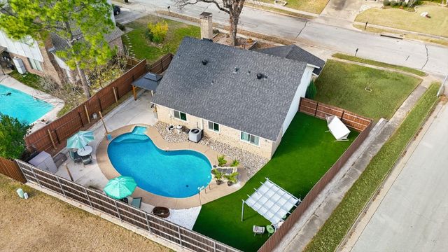 3036 Old Orchard Lane, Bedford, TX 76021