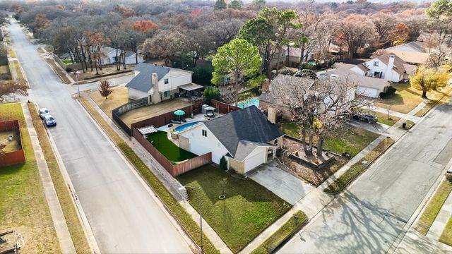 3036 Old Orchard Lane, Bedford, TX 76021