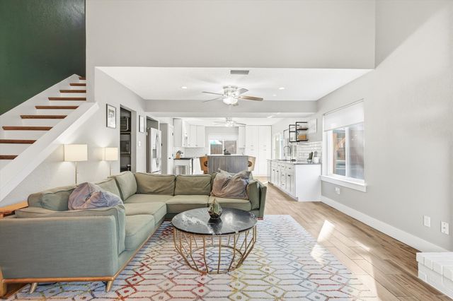 3036 Old Orchard Lane, Bedford, TX 76021