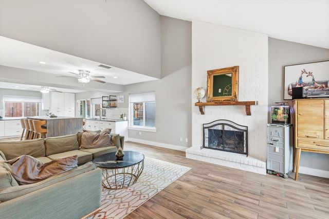 3036 Old Orchard Lane, Bedford, TX 76021