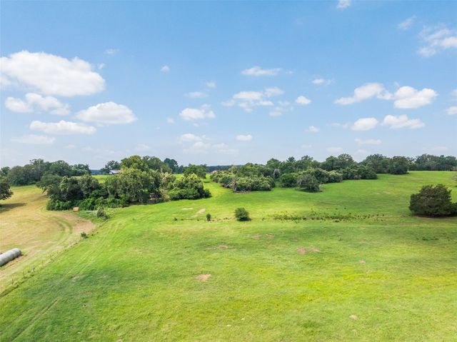 360 Johnson Road, La Grange, TX 78945