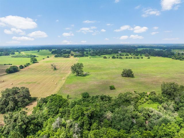 360 Johnson Road, La Grange, TX 78945