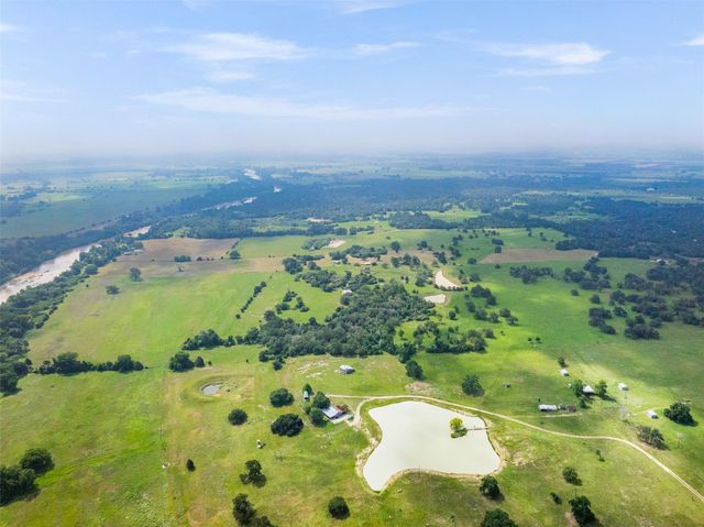 360 Johnson Road, La Grange, TX 78945