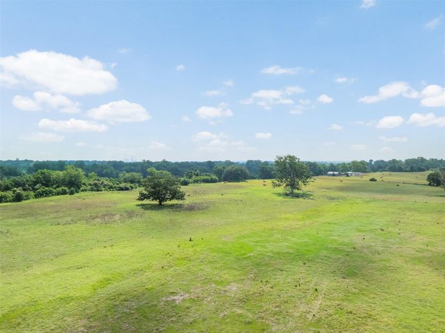 360 Johnson Road, La Grange, TX 78945