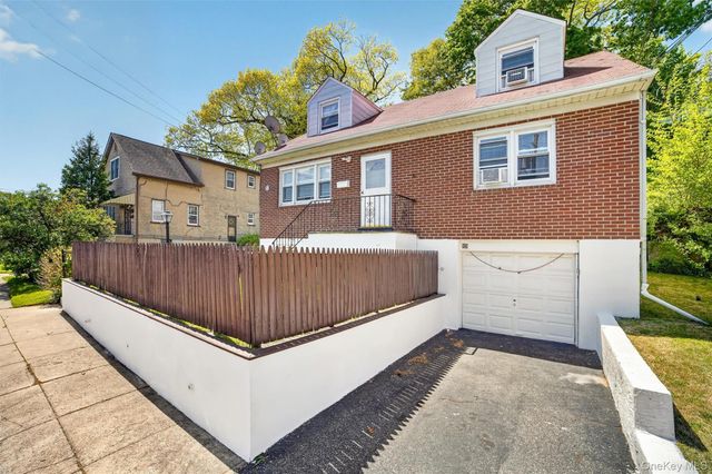 15 Halley Street, Yonkers, NY 10704