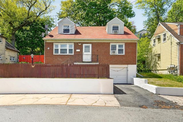 15 Halley Street, Yonkers, NY 10704