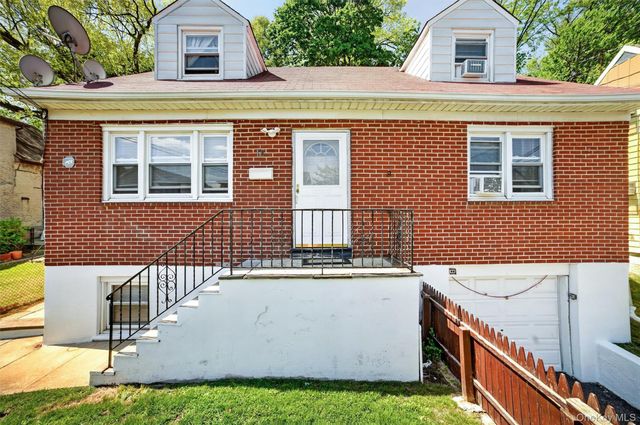 15 Halley Street, Yonkers, NY 10704