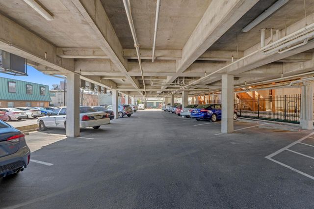 305 E 31st ST 2, Austin, TX 78705