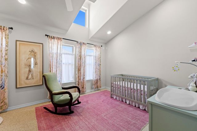 305 E 31st ST 2, Austin, TX 78705