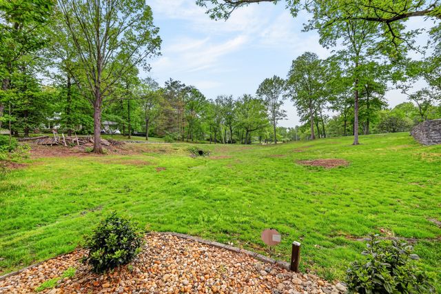 122 Dunham Springs Ln, Nashville, TN 37205
