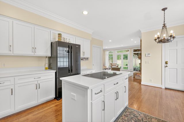 122 Dunham Springs Ln, Nashville, TN 37205