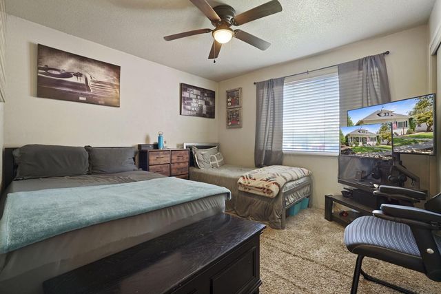 411 Crane Ave, Turlock, CA 95380