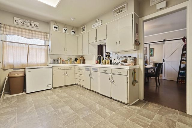 411 Crane Ave, Turlock, CA 95380