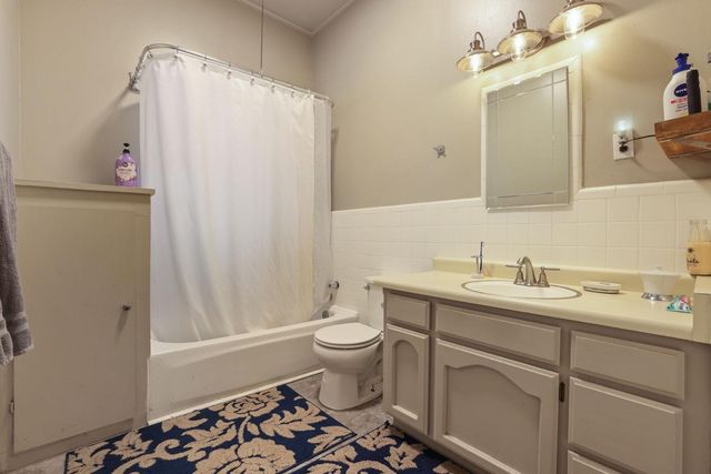 411 Crane Ave, Turlock, CA 95380