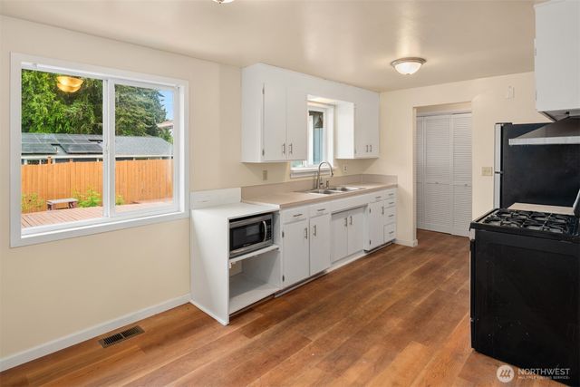3712 S 175th Street, Seatac, WA 98188