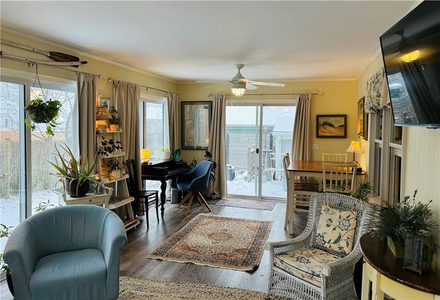 9 Mystic Avenue, East Providence, RI 02915