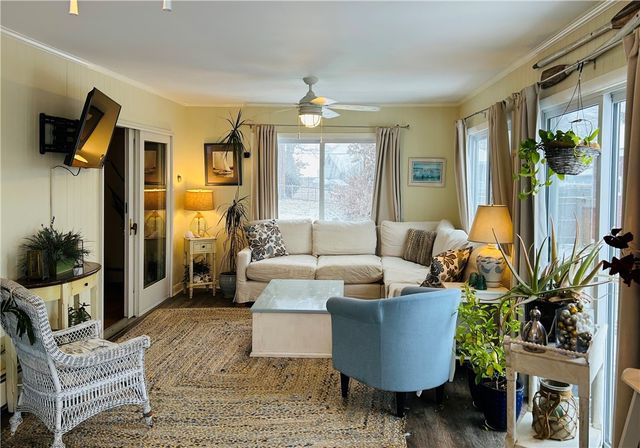 9 Mystic Avenue, East Providence, RI 02915