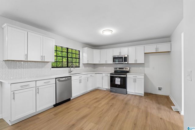 828 JEFFERY LANE, Birmingham, AL 35235