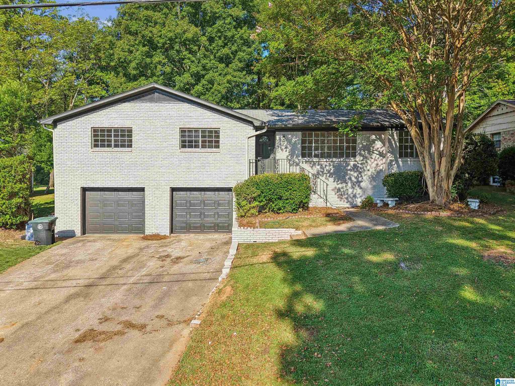 828 JEFFERY LANE, Birmingham, AL 35235
