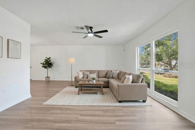 1307 VALLEY HILL DRIVE, Lakeland, FL 33813