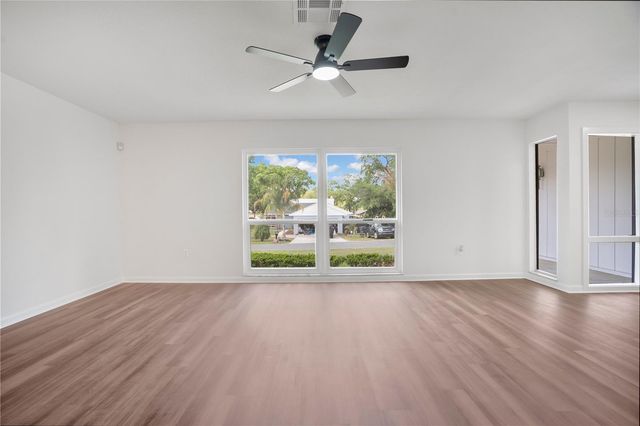 1307 VALLEY HILL DRIVE, Lakeland, FL 33813