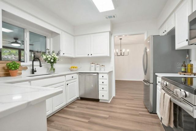 1307 VALLEY HILL DRIVE, Lakeland, FL 33813