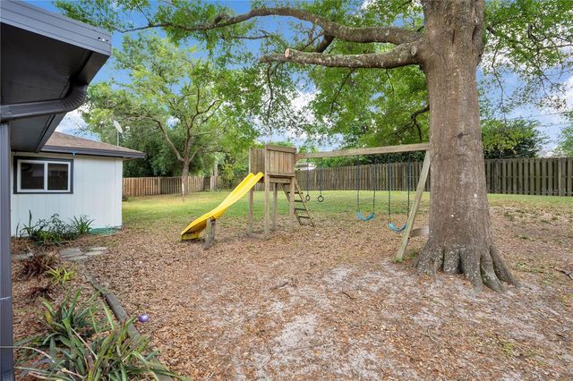 1307 VALLEY HILL DRIVE, Lakeland, FL 33813