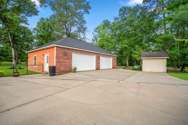 14103 Amber Lane, Montgomery, TX 77316