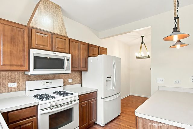 2714 Kendall Crossing, Johnsburg, IL 60051