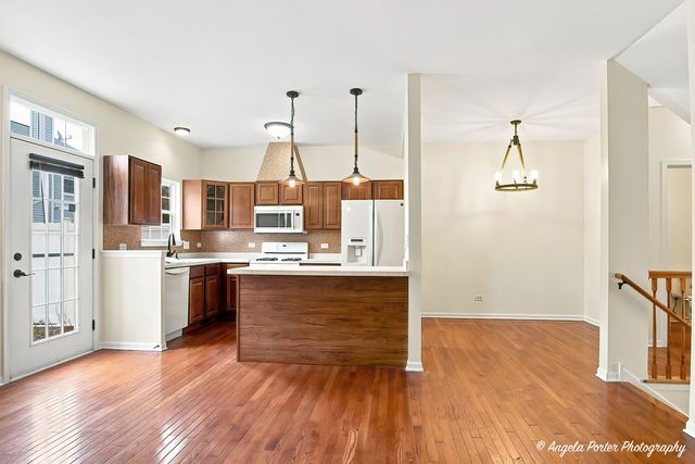 2714 Kendall Crossing, Johnsburg, IL 60051