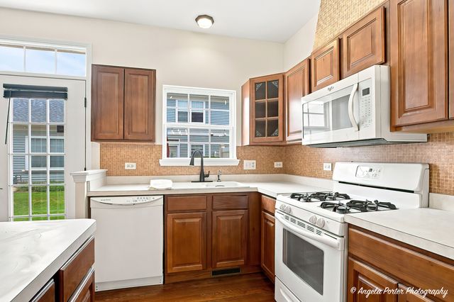 2714 Kendall Crossing, Johnsburg, IL 60051
