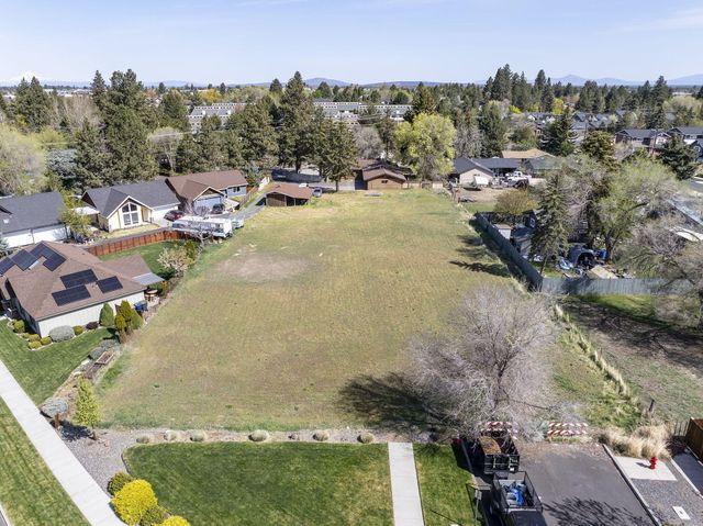 2640 NE 8th Street, Bend, OR 97701