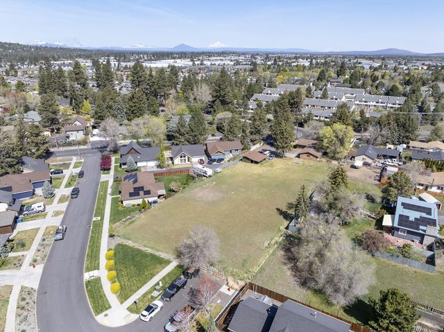 2640 NE 8th Street, Bend, OR 97701