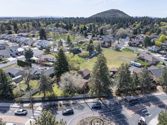 2640 NE 8th Street, Bend, OR 97701