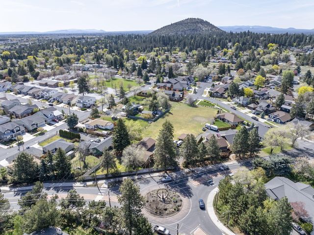 2640 NE 8th Street, Bend, OR 97701