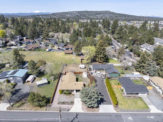 2640 NE 8th Street, Bend, OR 97701