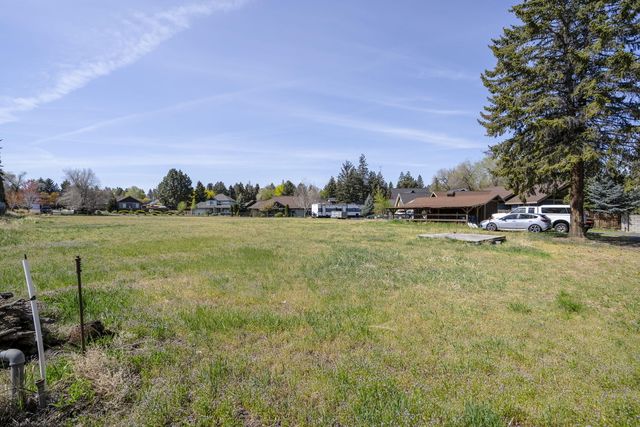 2640 NE 8th Street, Bend, OR 97701