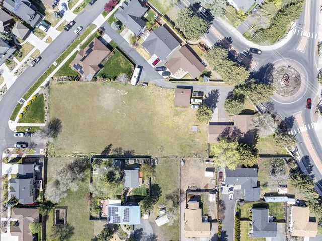 2640 NE 8th Street, Bend, OR 97701