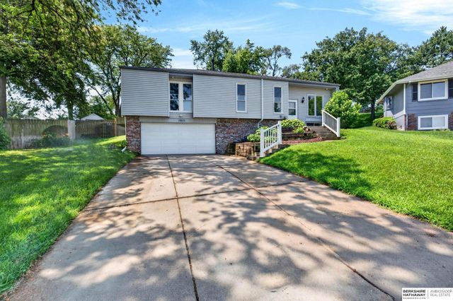 15515 Jackson Circle, Omaha, NE 68154