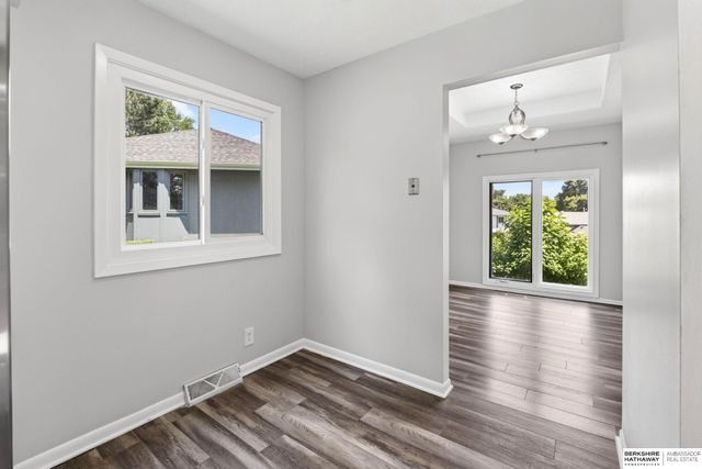 15515 Jackson Circle, Omaha, NE 68154