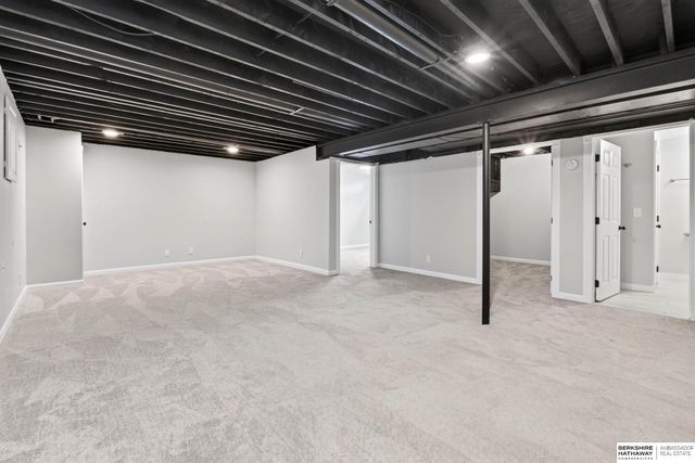15515 Jackson Circle, Omaha, NE 68154