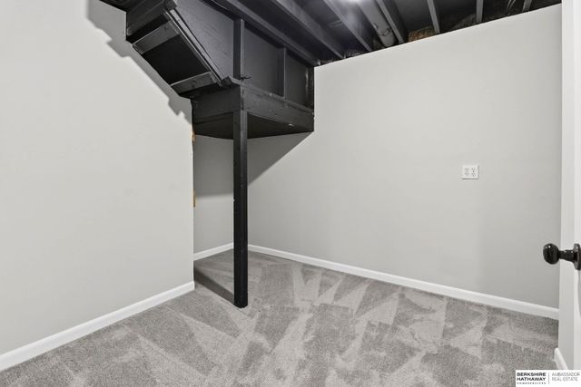 15515 Jackson Circle, Omaha, NE 68154