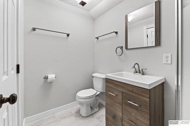 15515 Jackson Circle, Omaha, NE 68154