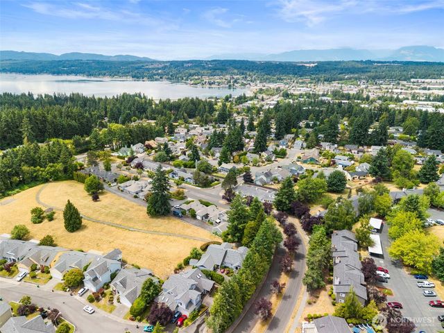 9757 Spinnaker Blvd NW, Silverdale, WA 98383